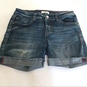 Kensy jeans  shorts. Tell me something pretty size 26